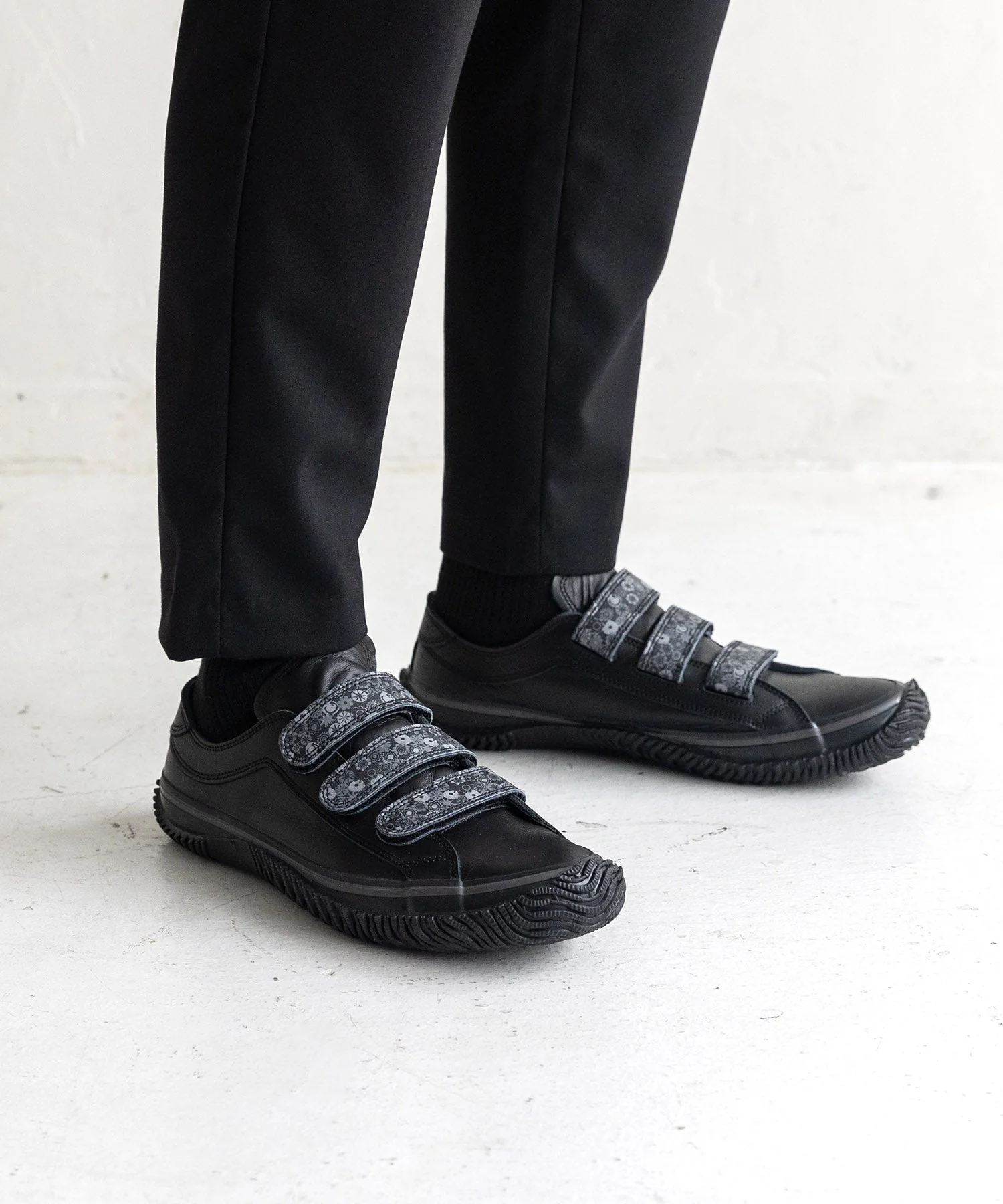 SP-1046 Black - Image 10