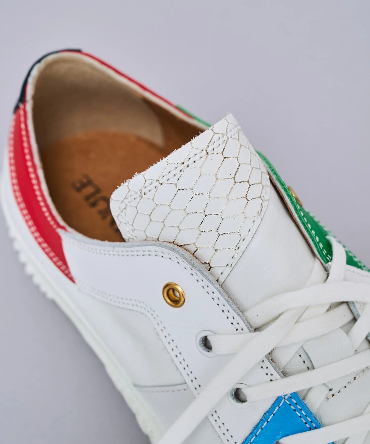 SP-1071 White - Image 11