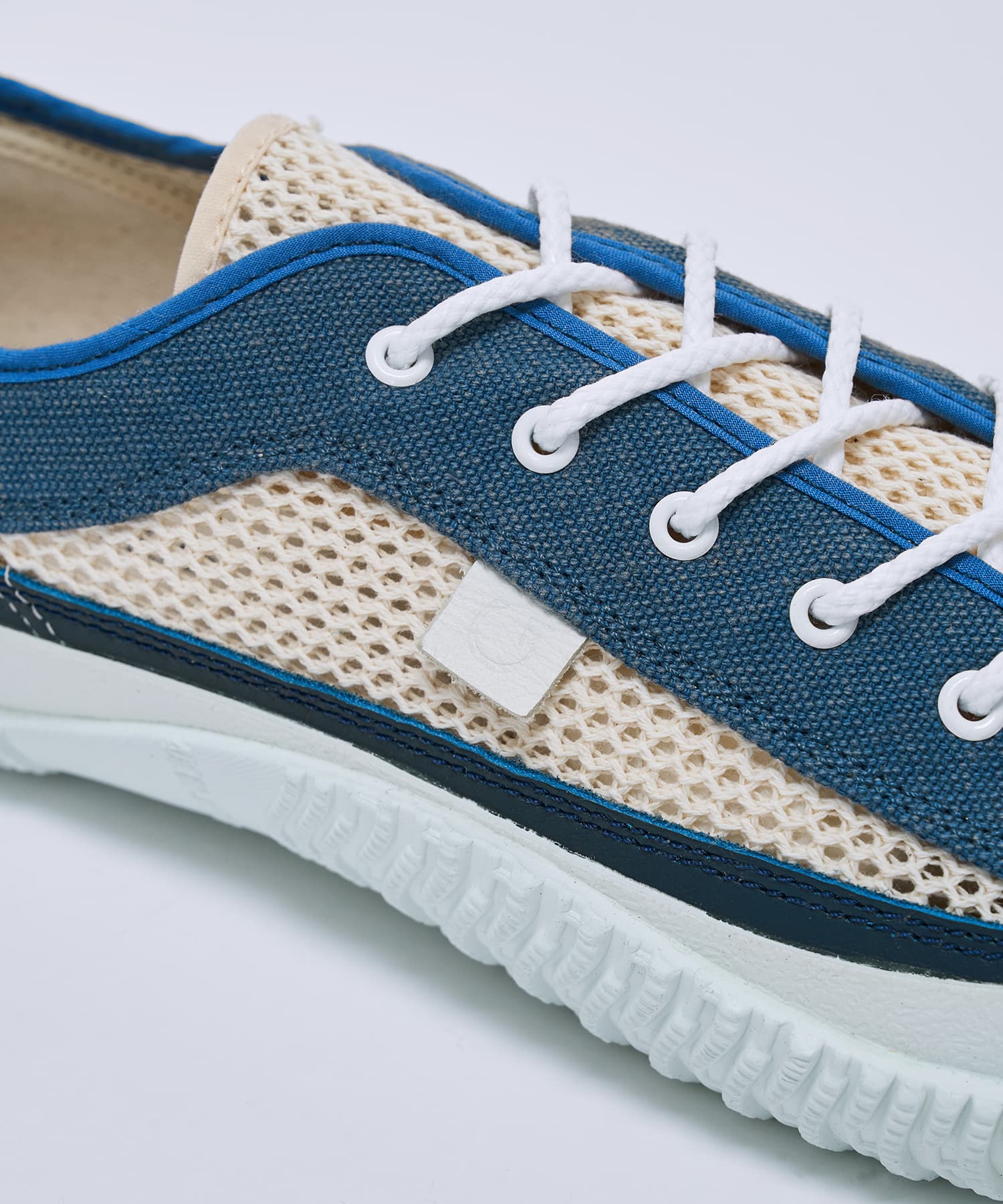 SP-1073 White/Navy - Image 10