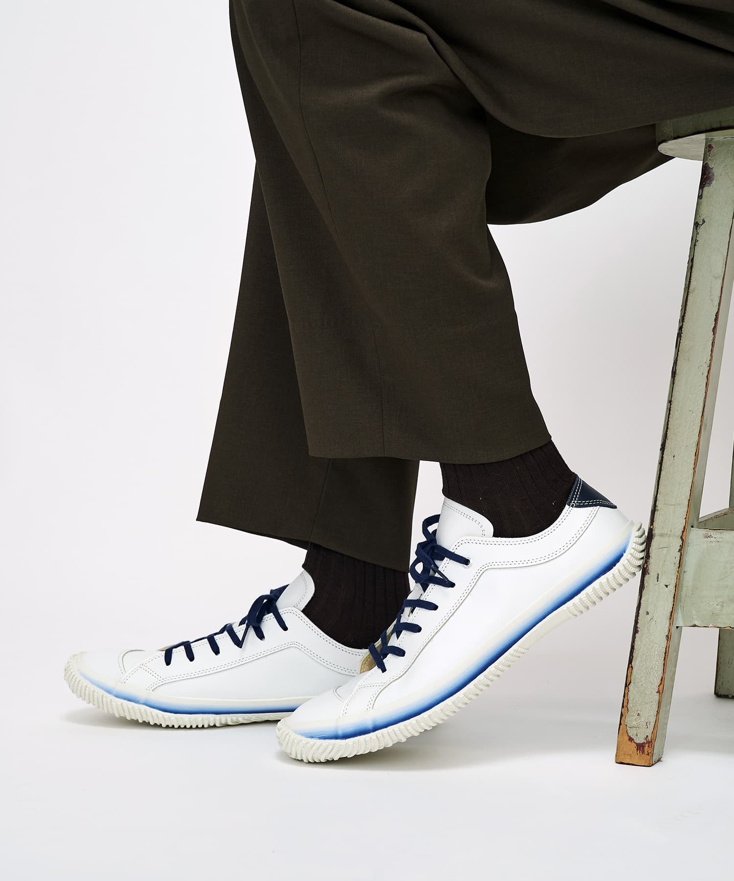 SP-108 White/Navy - Image 10