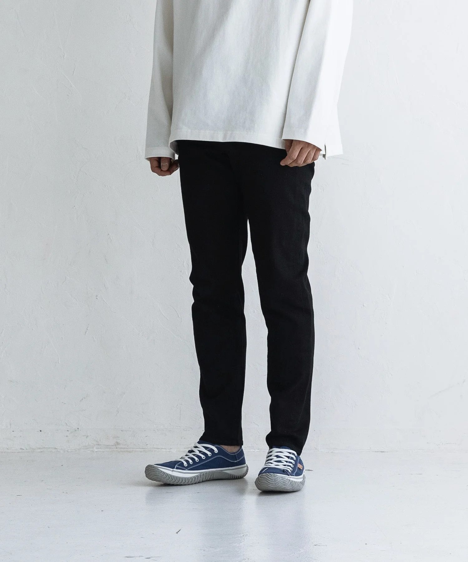 SP-141 Navy/White - Image 10