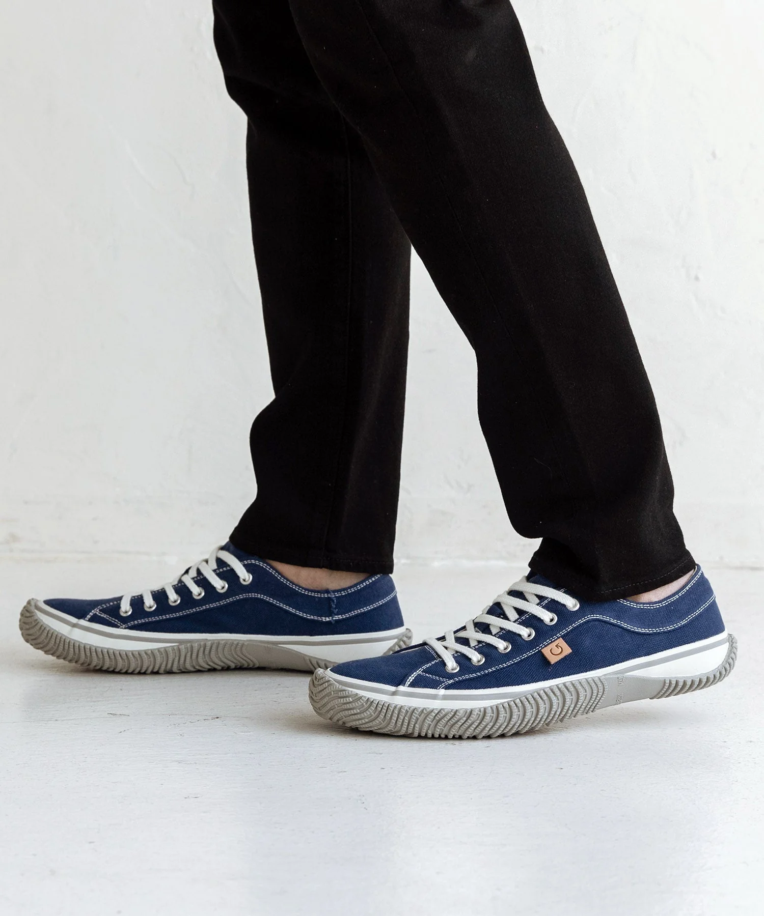 SP-141 Navy/White - Image 9