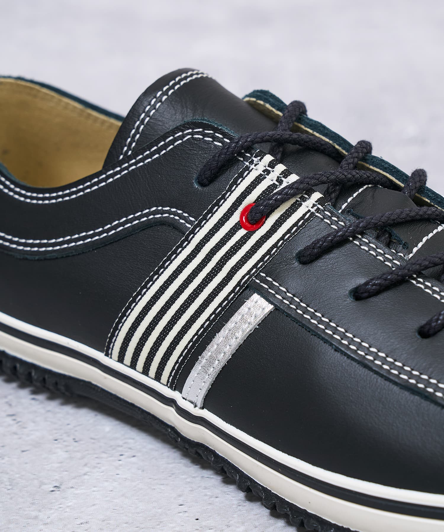 SP-168 Black/White - Image 10