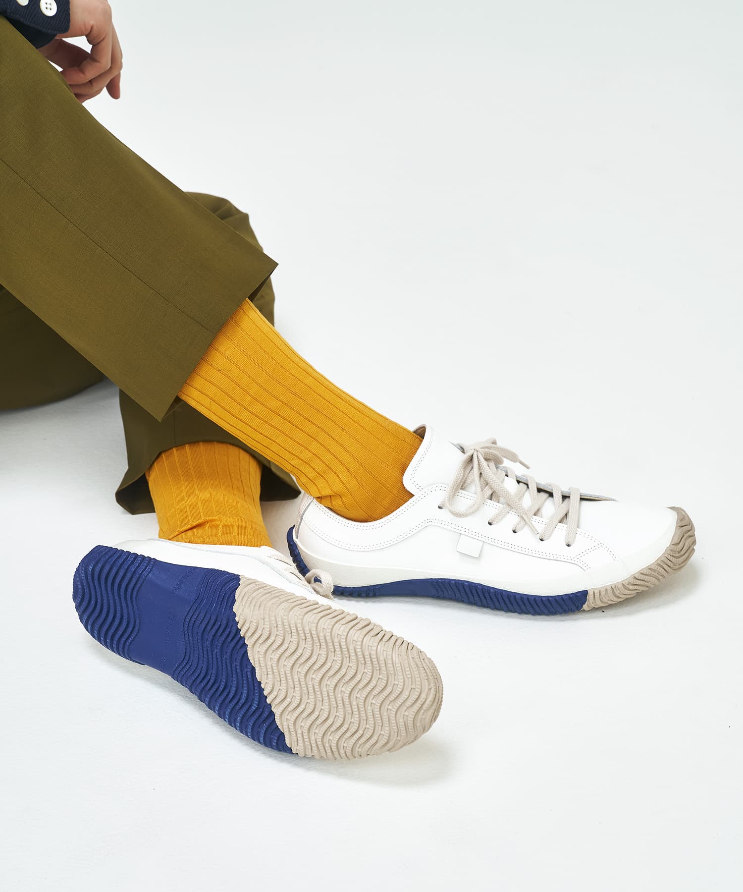 SP-187 White/Navy - Image 10