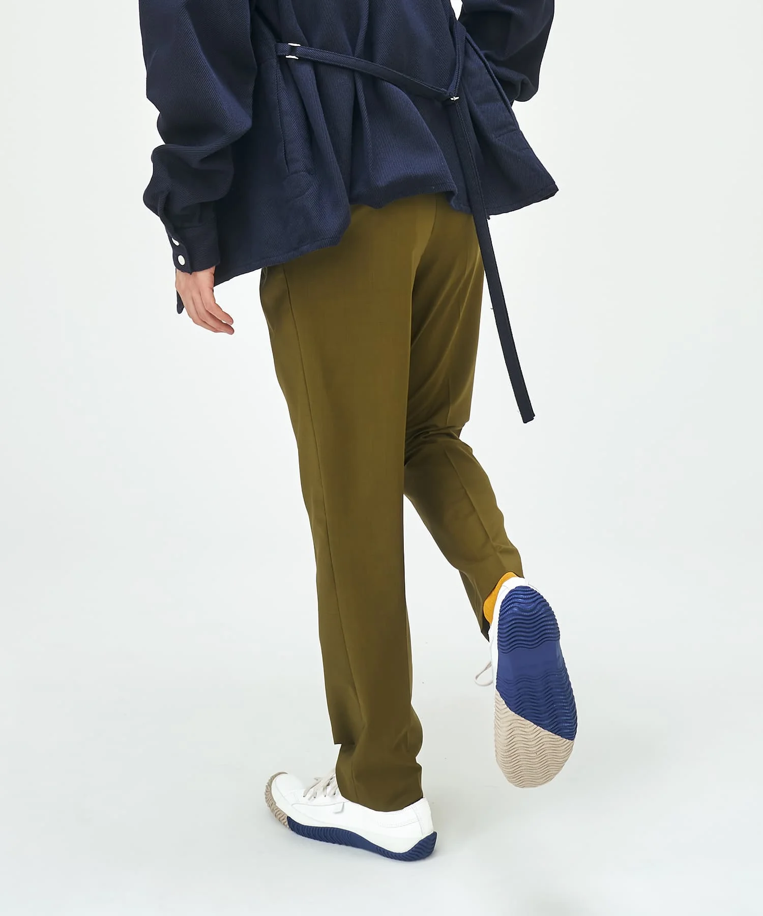 SP-187 White/Navy - Image 11