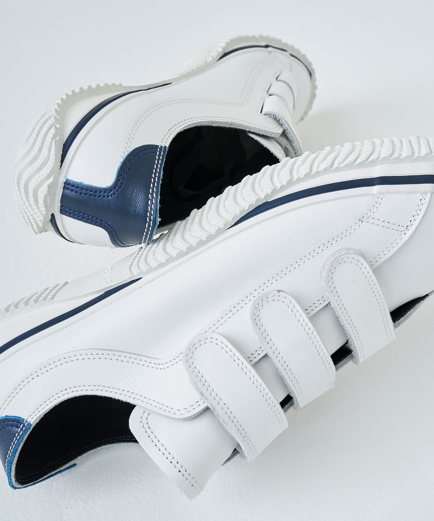 SP-211 White/Navy - Image 10