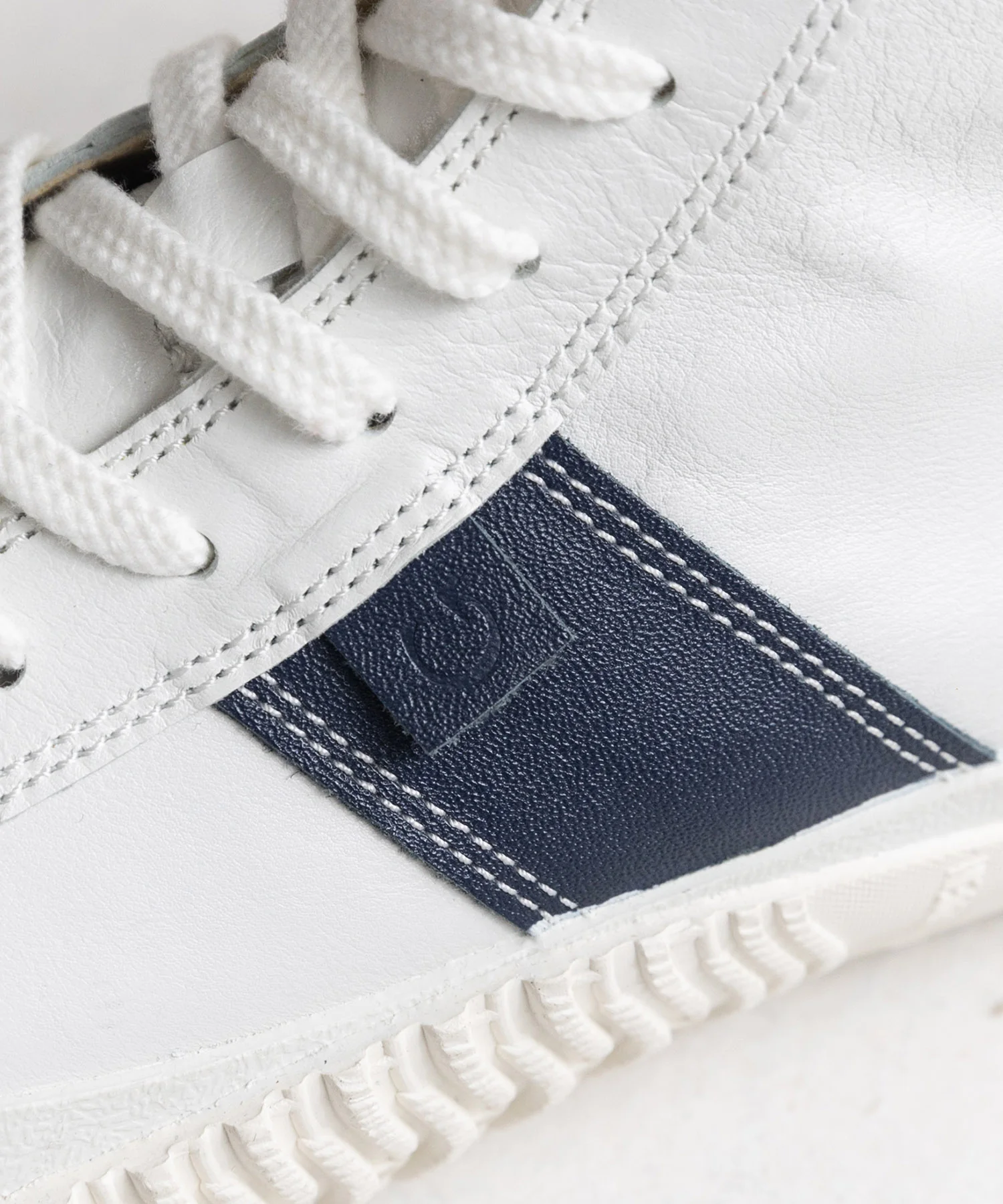 SP-443 White/Navy - Image 9