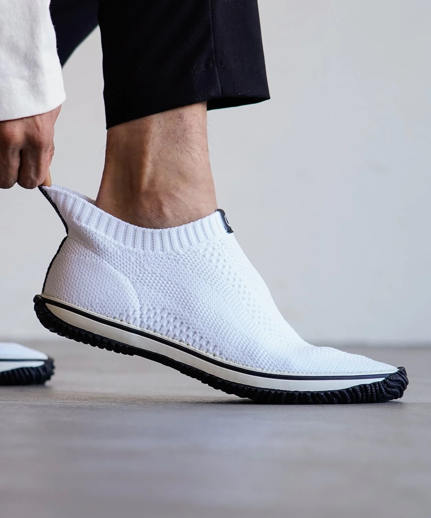 SP-528 White/Black - Image 10